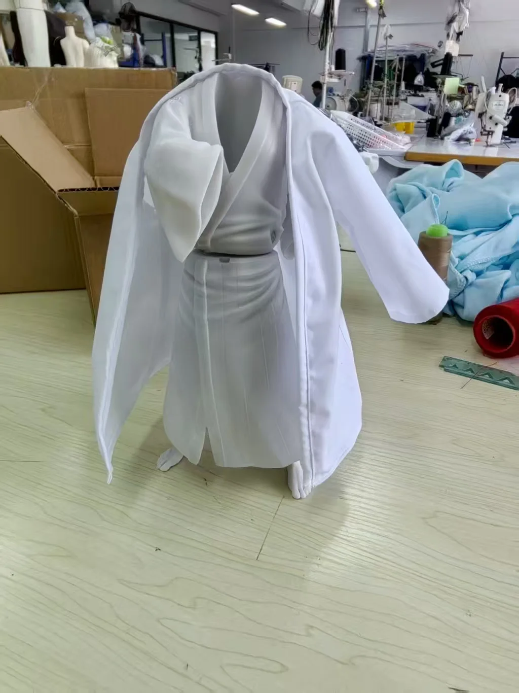 Ghost Studio X Long Hu Studio -  One Piece Nine Red Scabbards #1 Kin'emon Statue(GK)