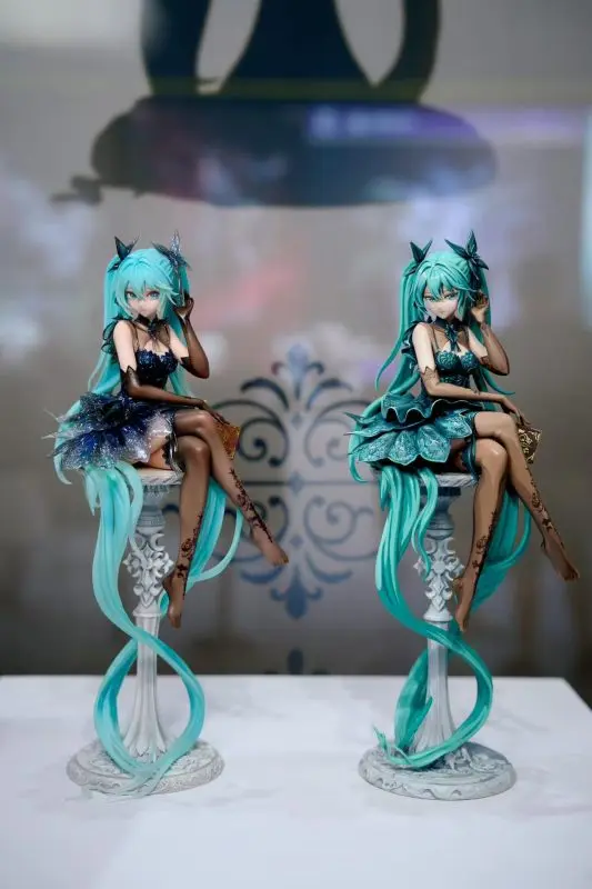 UNiQUEART Art Studio - Hatsune Miku 1/6 Figure (Licensed)Statue