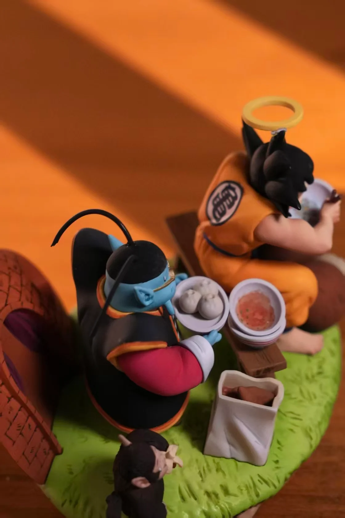 SENZUBEAN Studio - King Kai Planet Eating Dragon Ball Statue 