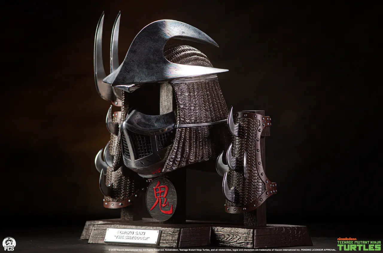 Premium Collectibles studio - Shredder Life-Sized Stainless Steel Armor Set (Licensed) Statue 