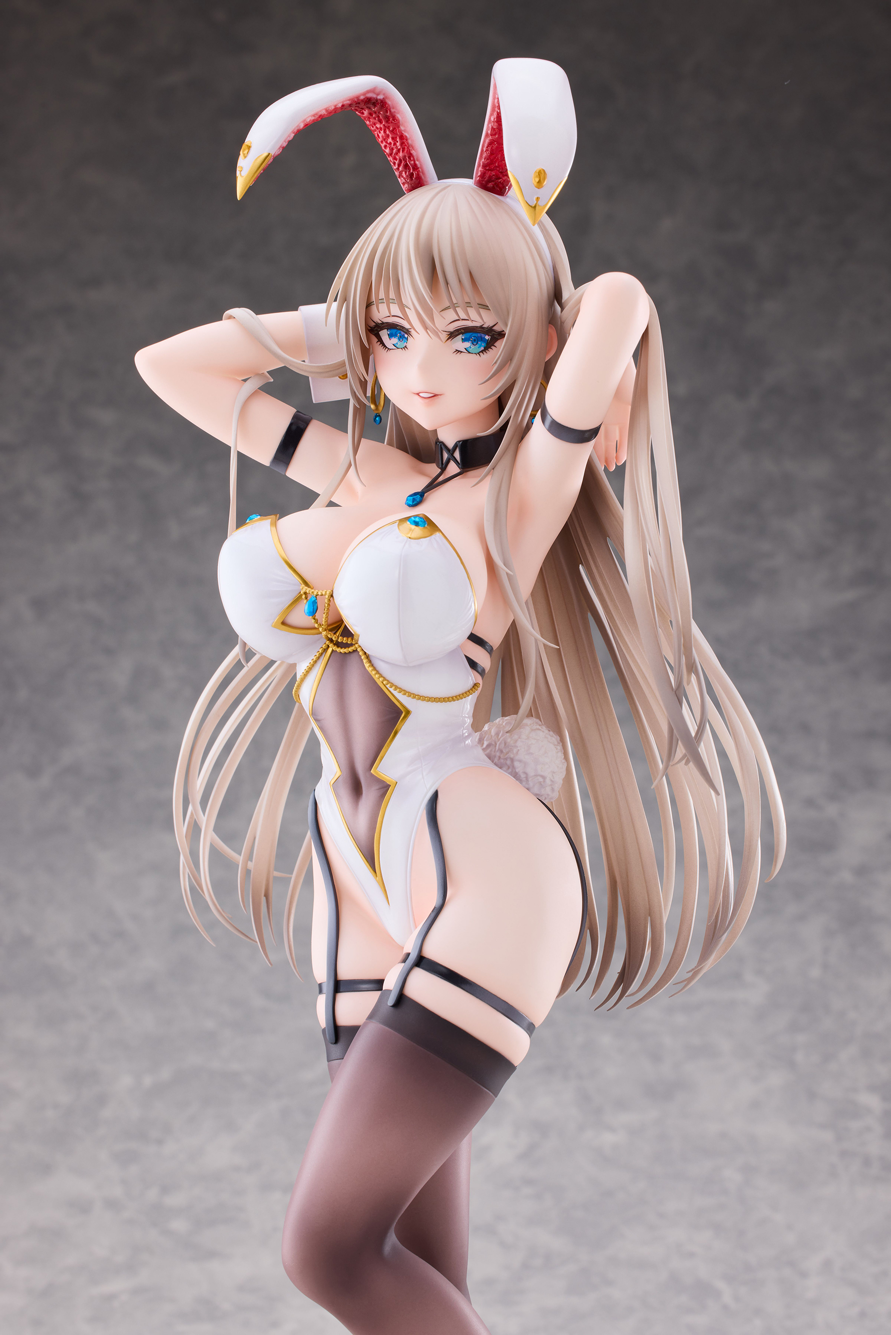 Shiro Bunny Onee-san 1/4 Statue GK (Licensed)-Otherwhere & PartyLook Studio Pre-sale