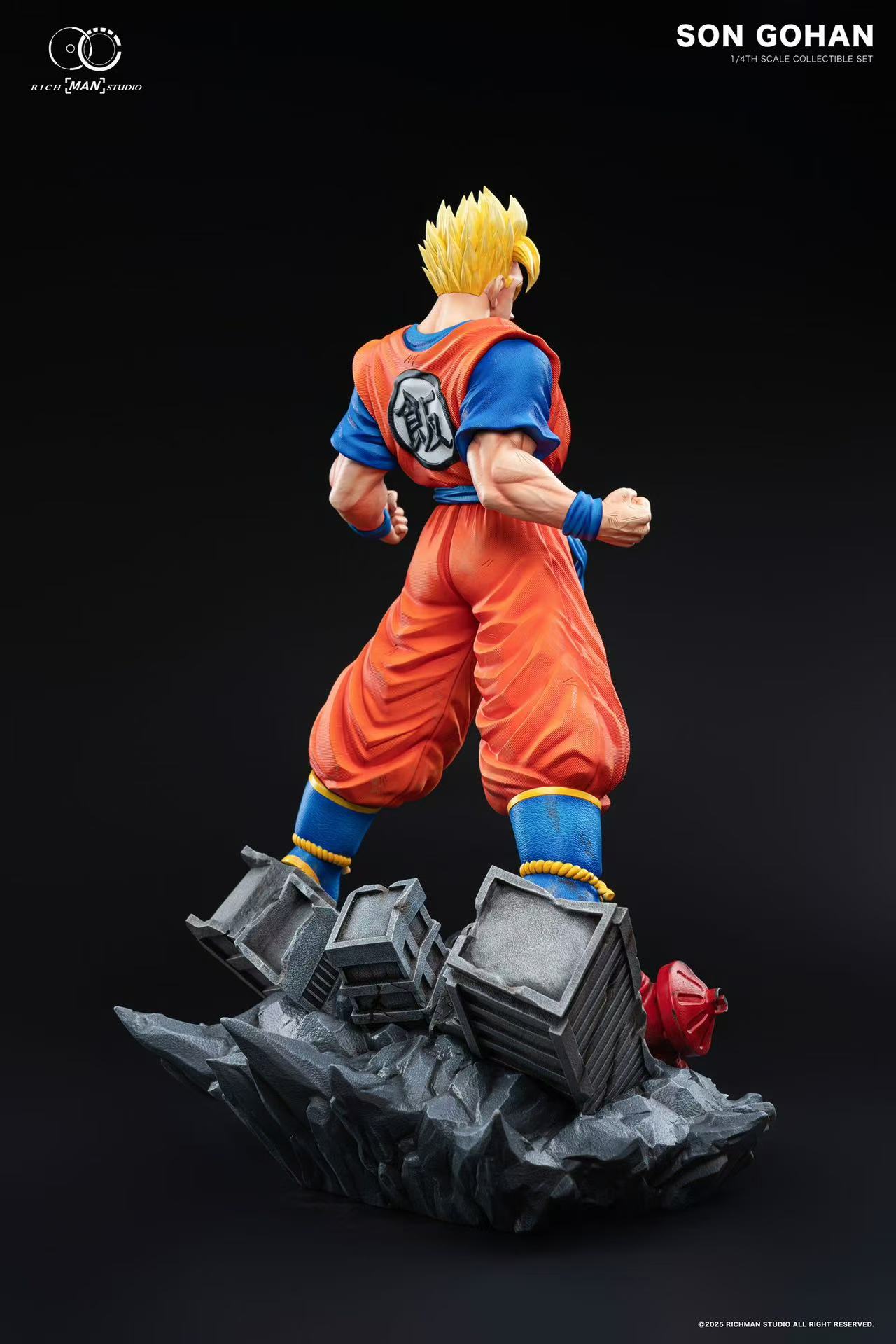 Pre-sale Product name: Future Timeline Golden Warrior Product data: H/60CM W/39CM D/36CM (GK)