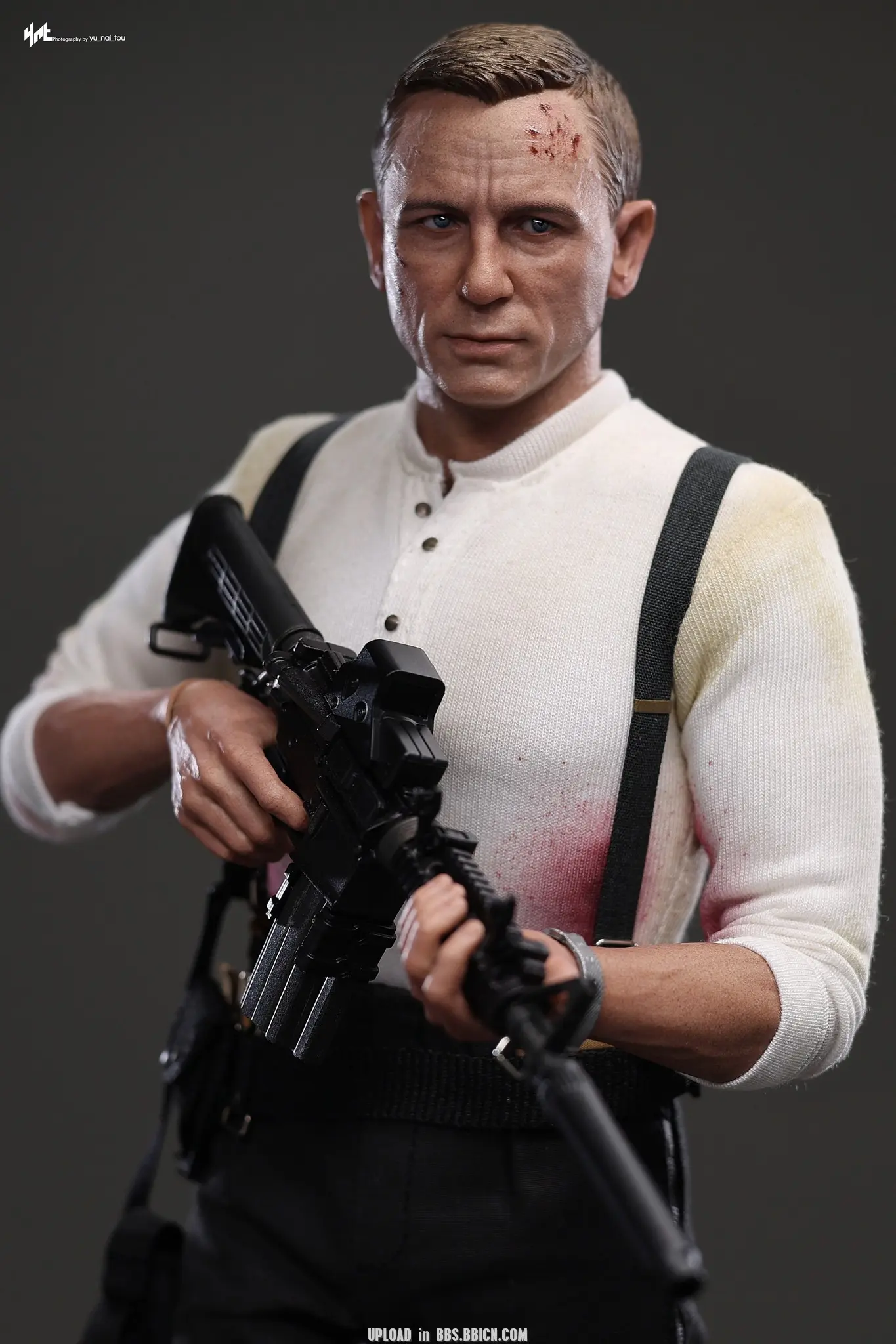 Hottoys - No Time To Die James Bond (Commando Outfit) 1/6th scale Collectible Figure MMS804 (Licensed) Statue(GK)