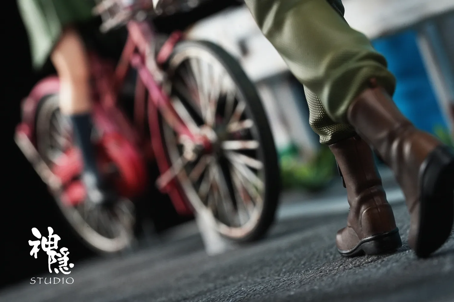 Shen Yin Studio -Suzume The Crossroads Before Goodbye Statue