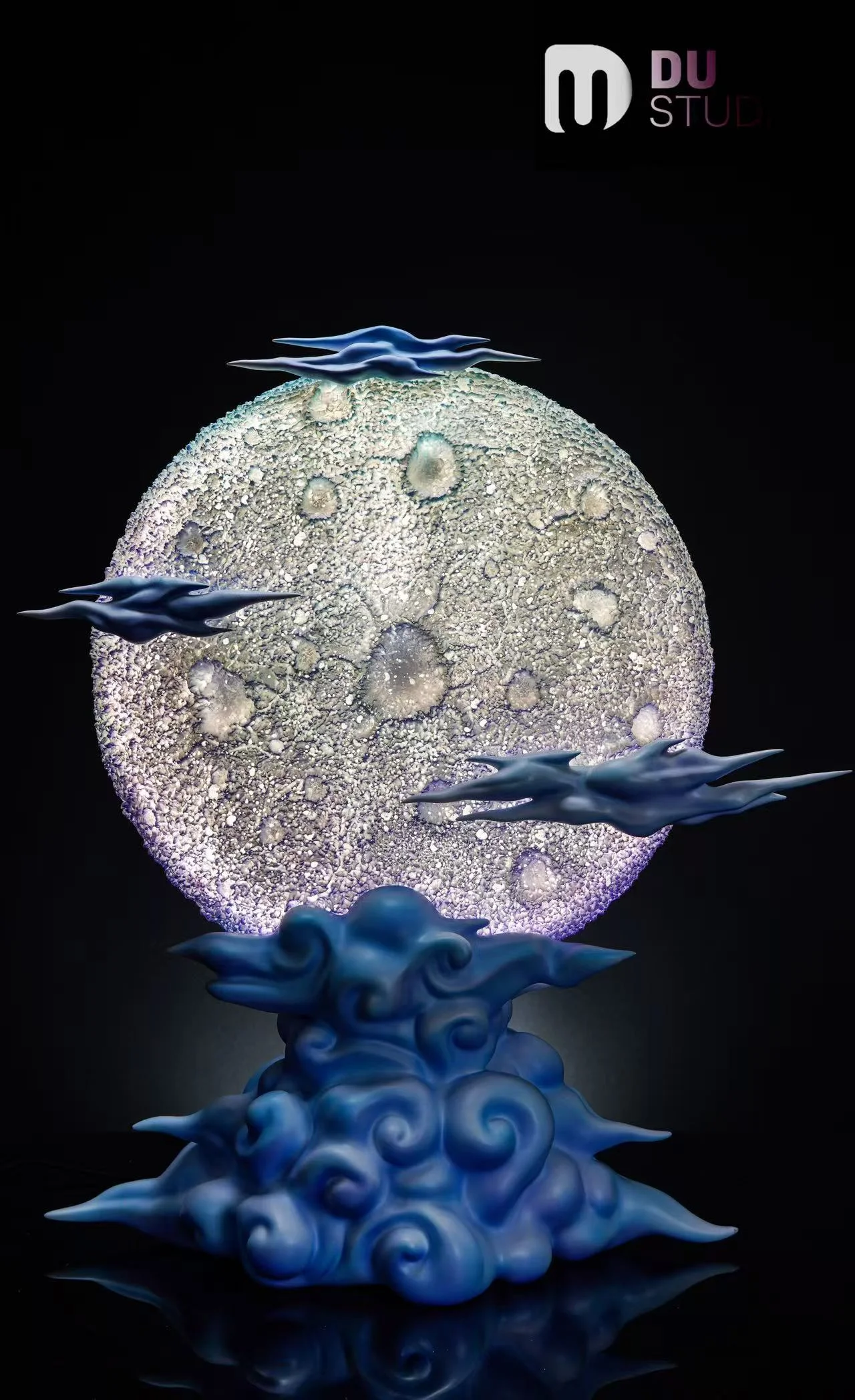 DU Studio - SS4 Moon background with LED Statue 