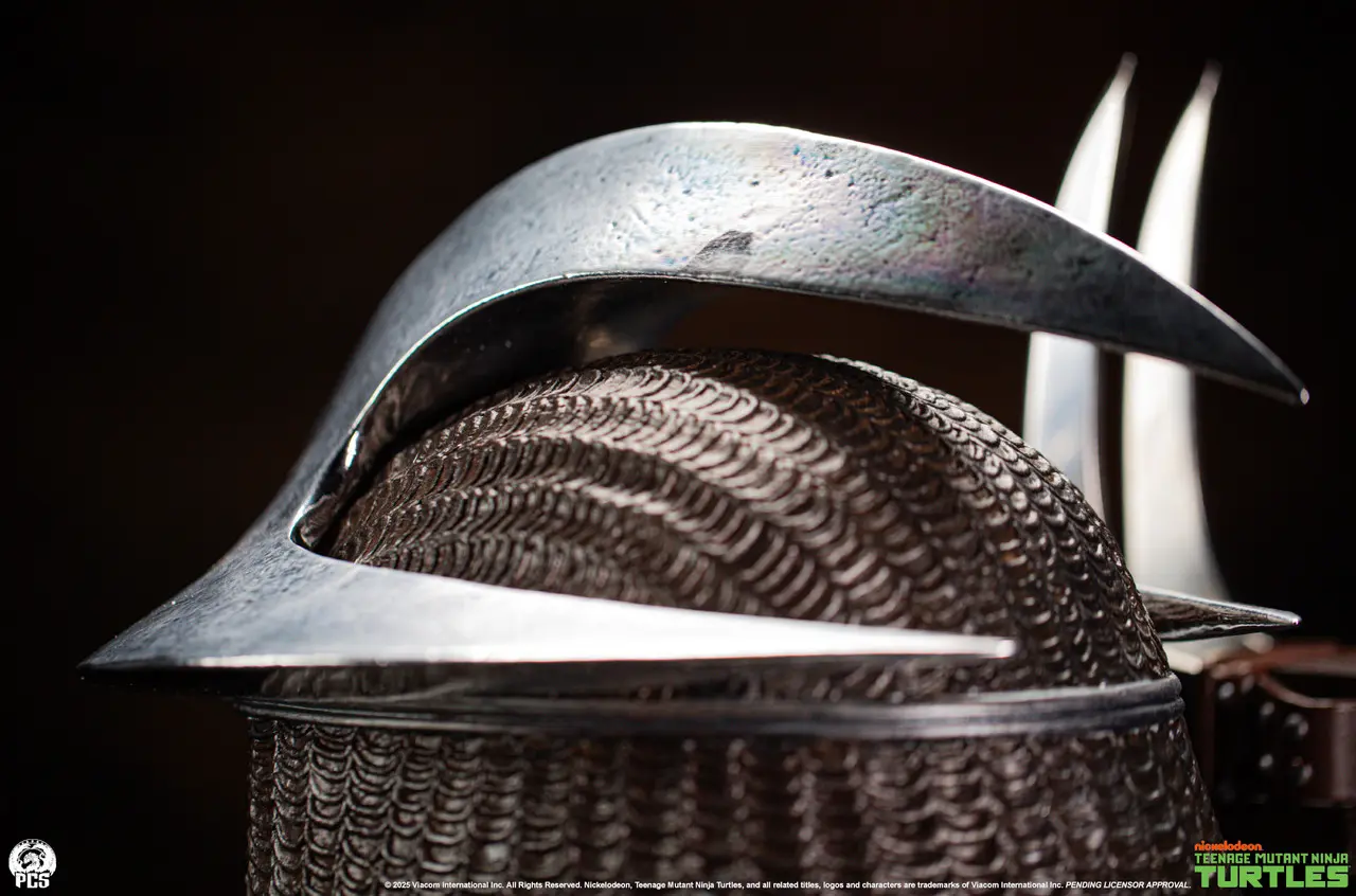 Premium Collectibles studio - Shredder Life-Sized Stainless Steel Armor Set (Licensed) Statue 