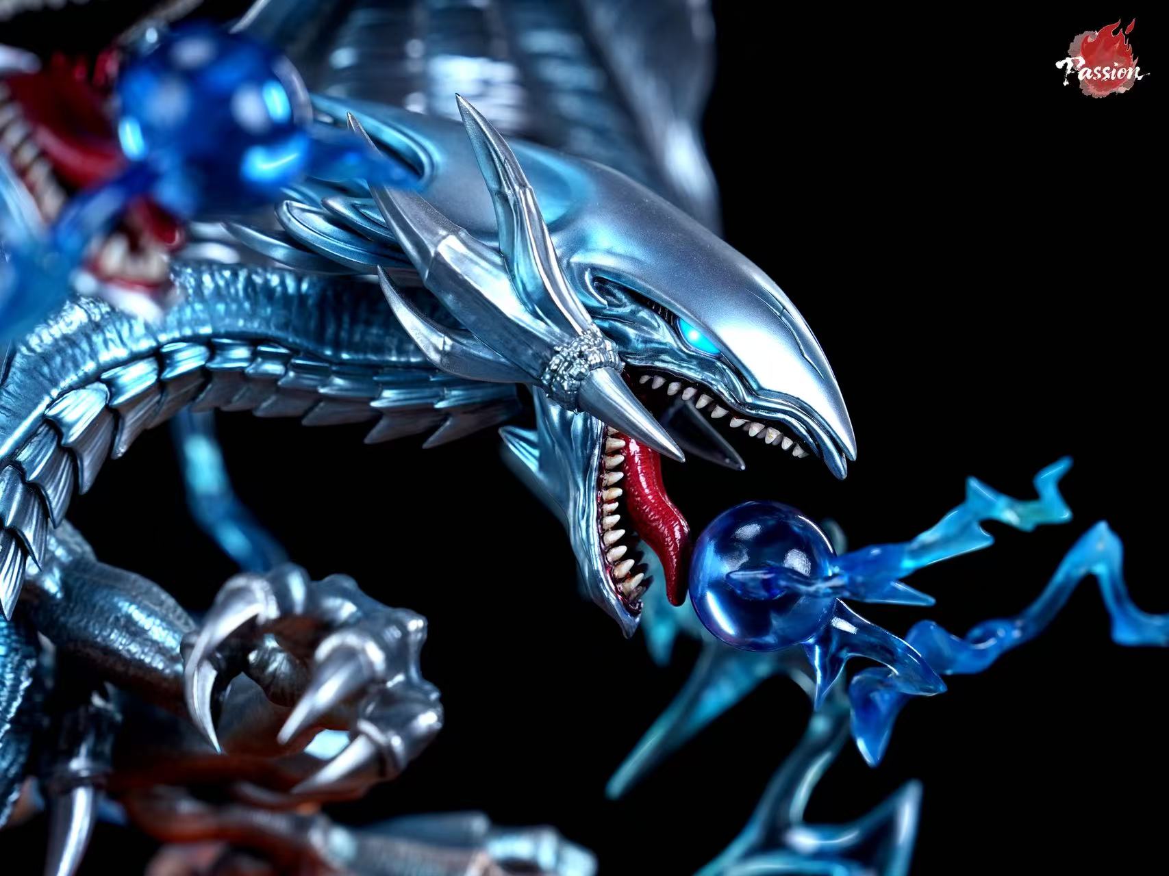 Passion Studio Blue-Eyes Ultimate Dragon Yu-Gi-Oh statue