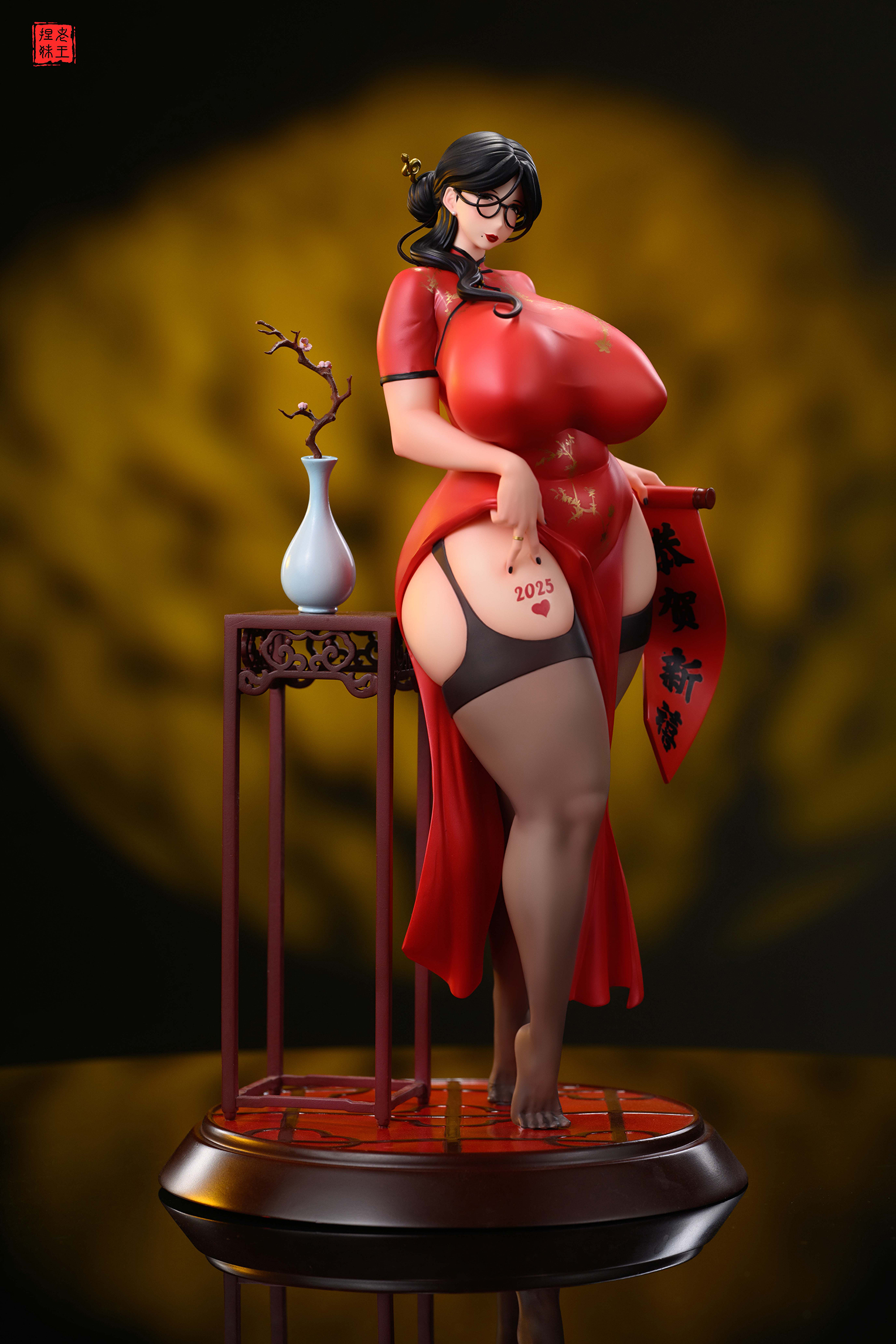 Pre-sale Lao Wang Nie Mei Wan Xi Cheongsam 2025 New Year Limited Edition GK Figure Name Wan Xi (2025 New Year Limited Edition) Scale 1/6 Version Configuration Red Cheongsam Size Regular Edition H30*D17*W17(CM) (G-KWII-GK