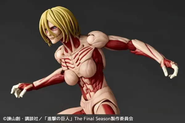 Kaiyodo - Revoltech Amazing Yamaguchi Attack on Titan Armored Titan & Female Titan (Licensed)Statue(GK)