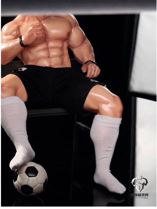 IN-STOCK COACHFACTORY - FOOTBALL COACH DAISUKE STATUE(GK) (ADULT 18+)