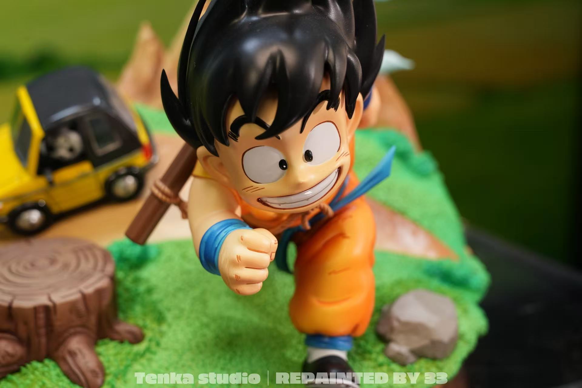 Tenka Studio Running Kid Goku Dragon Ball statue