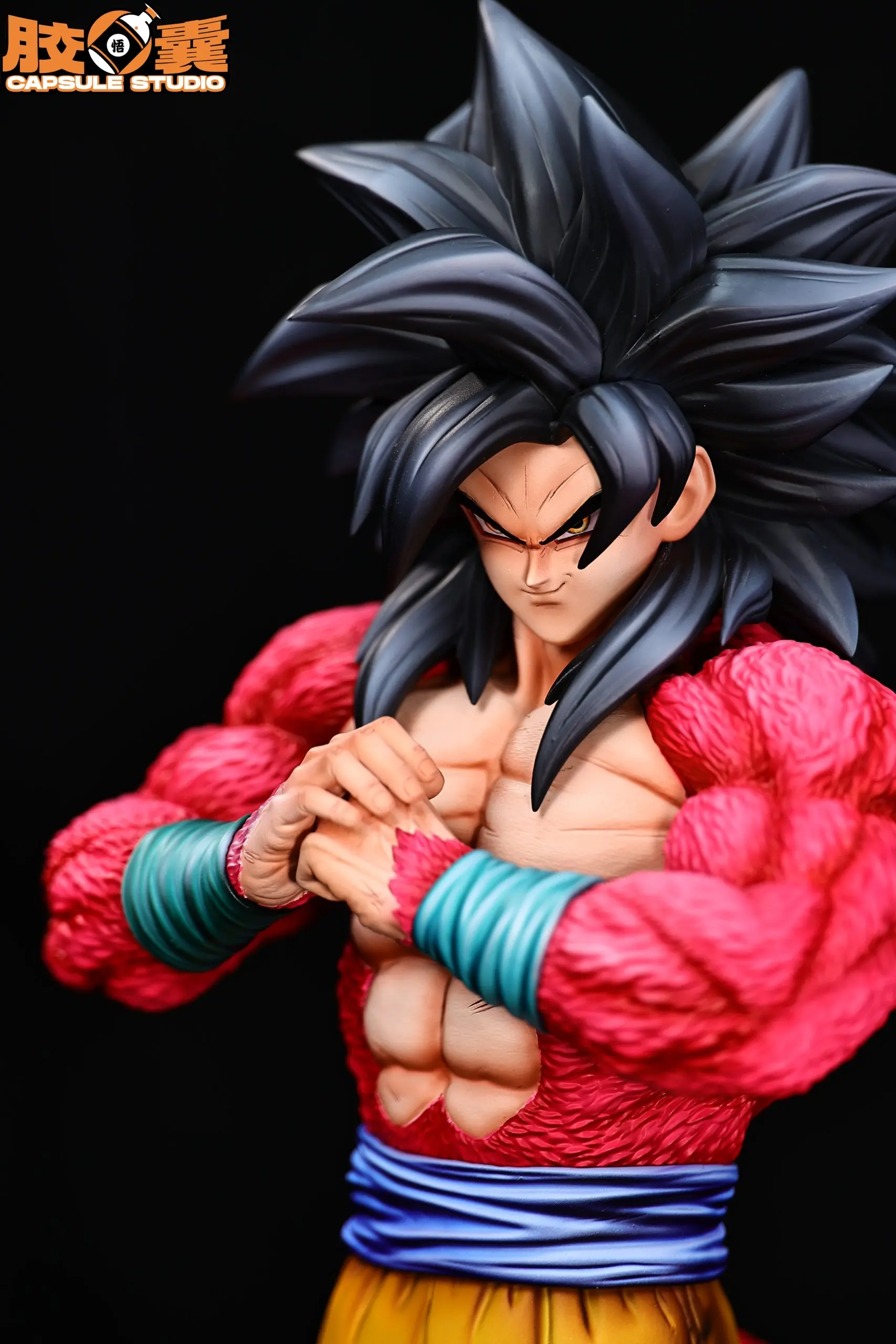 Capsule Studio - Dragon Ball Super Saiyan 4 Goku Clasps His Fists Statue(GK)