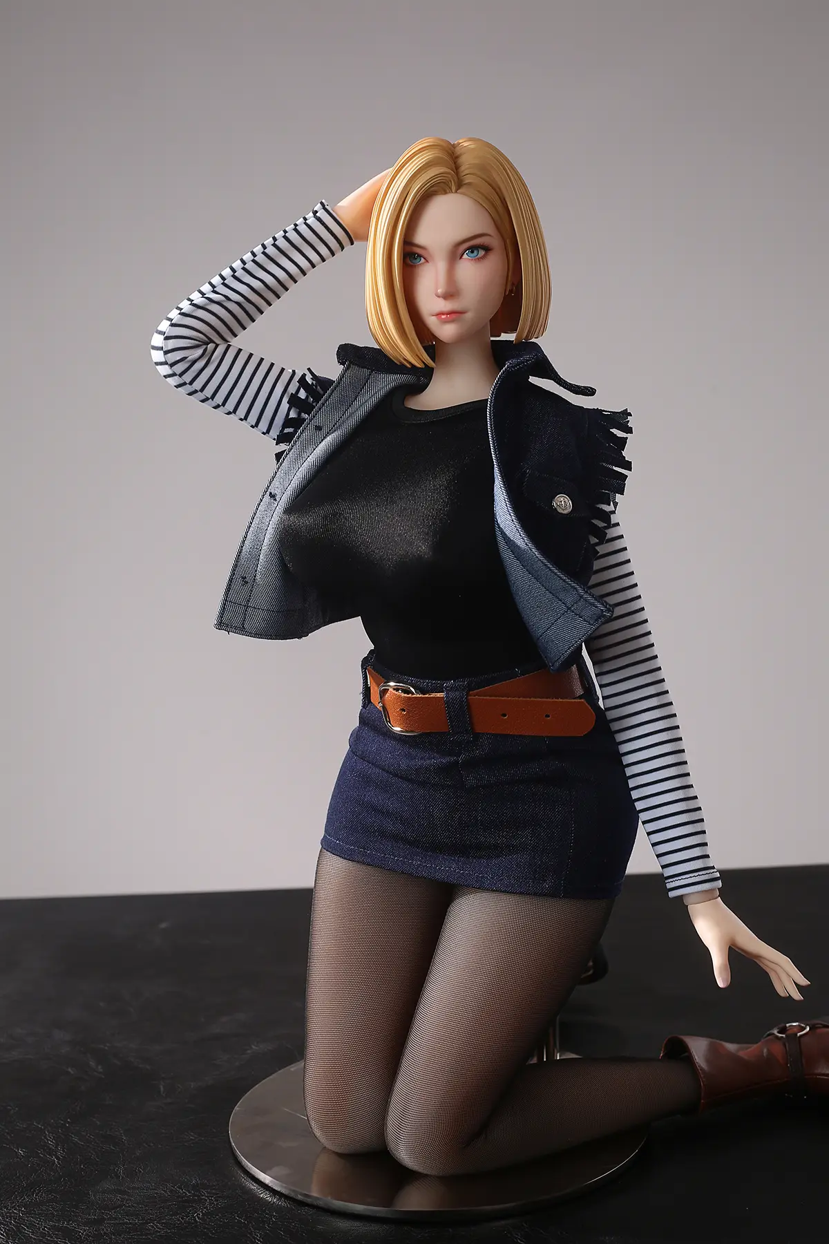 Yu Zhai Ren Xing Studio - Dragon Ball Android 18 Action Figure (Adult 18+)