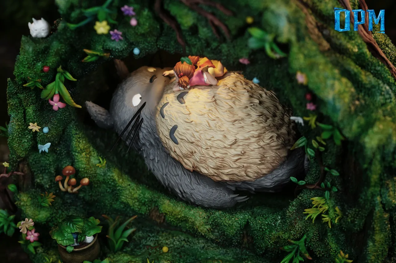 OPM Studio - Totoro in the tree hole Statue 