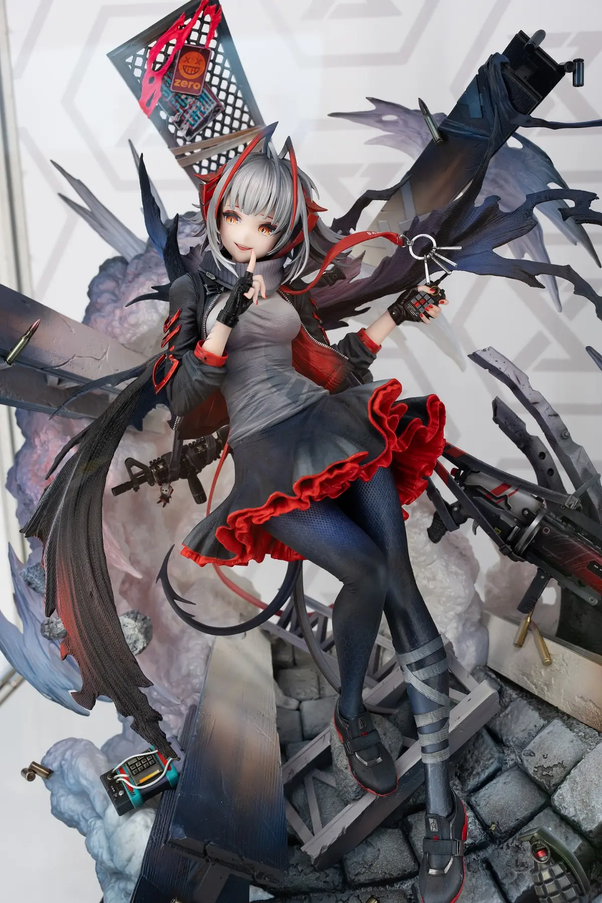 Prime 1 Studio & PRISMA WING Collection - Arknights W 1/6 Scale Pre-Painted Figure (Licensed)Statue(GK)