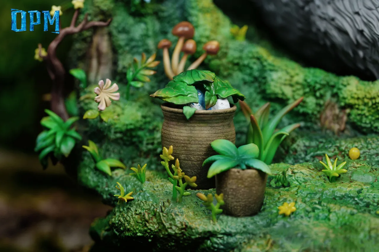 OPM Studio - Totoro in the tree hole Statue 