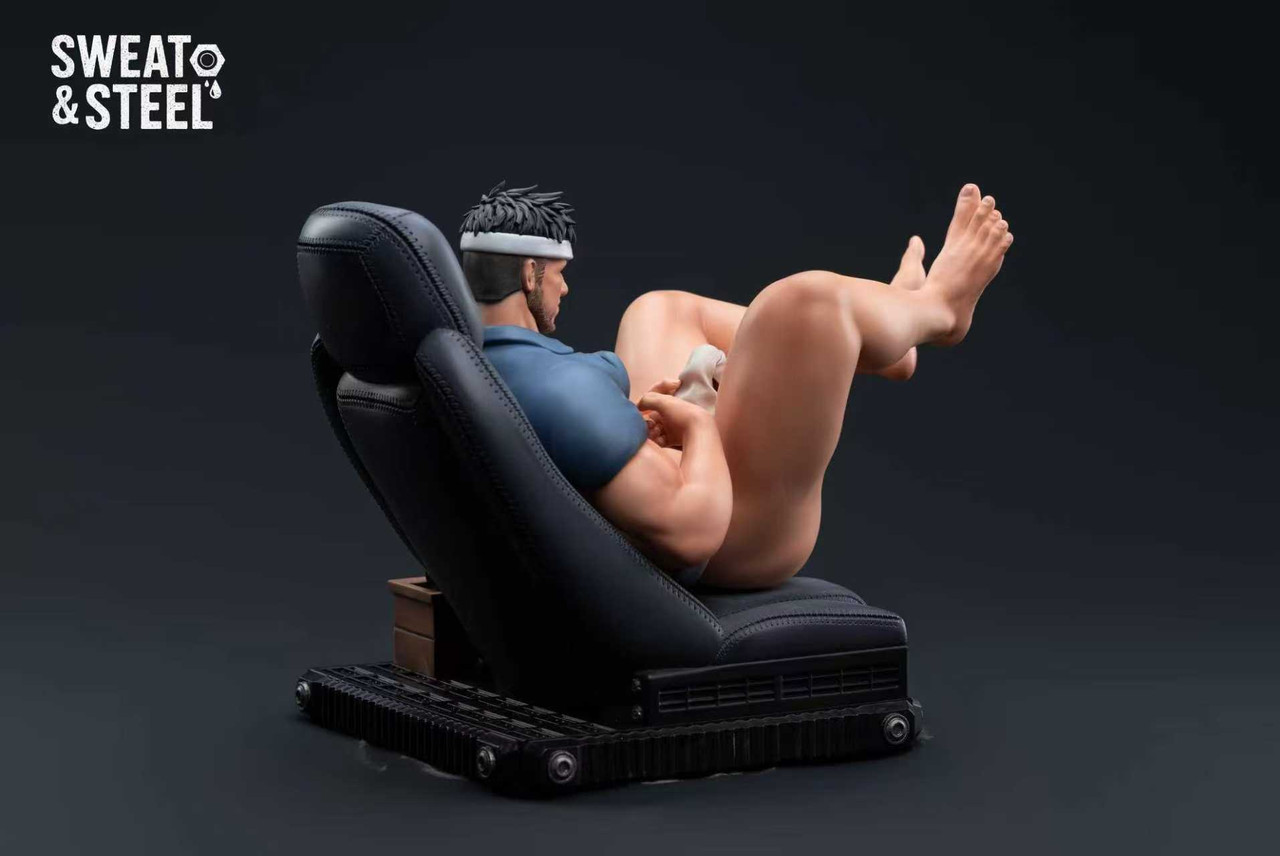 Leo Brooks Statue (GK) (Adult 18+)-Sweat & Steel Studio