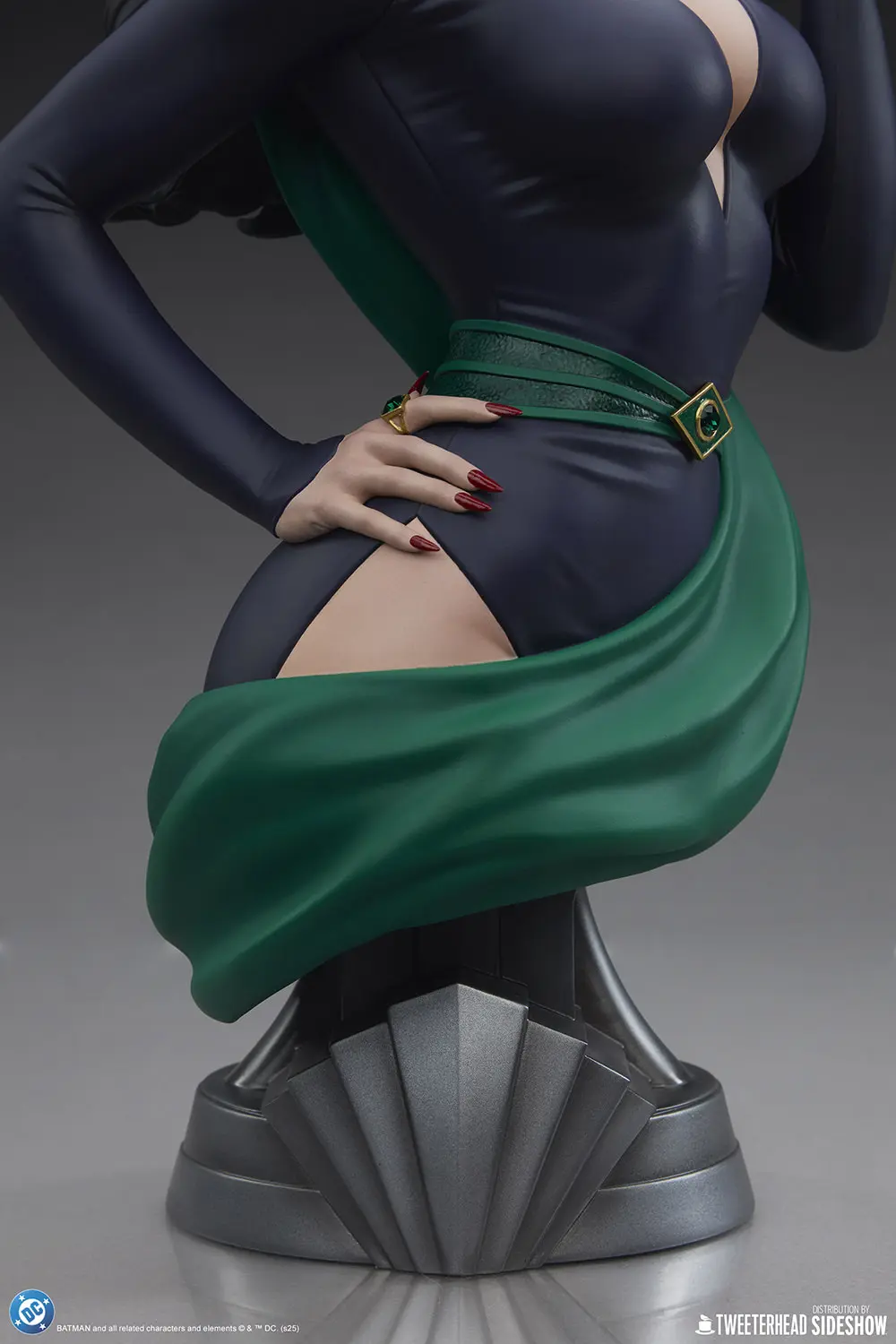 DC Comics Catwoman 914673 (Licensed)Statue(GK)-Sideshow Collectibles 