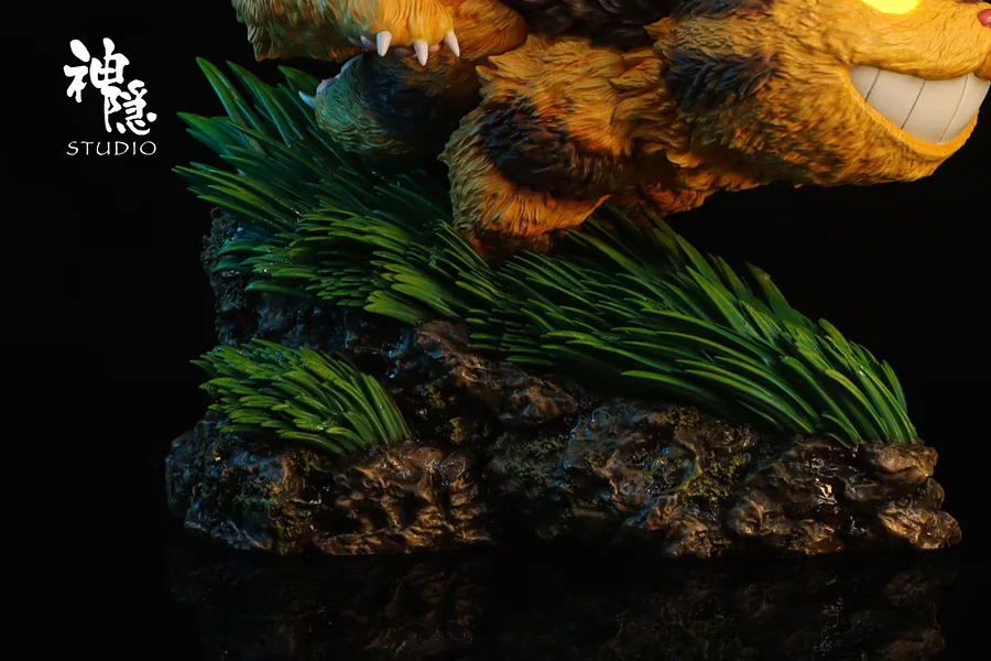 ShenYin Studio - Mei & Cat Bus with LED Statue