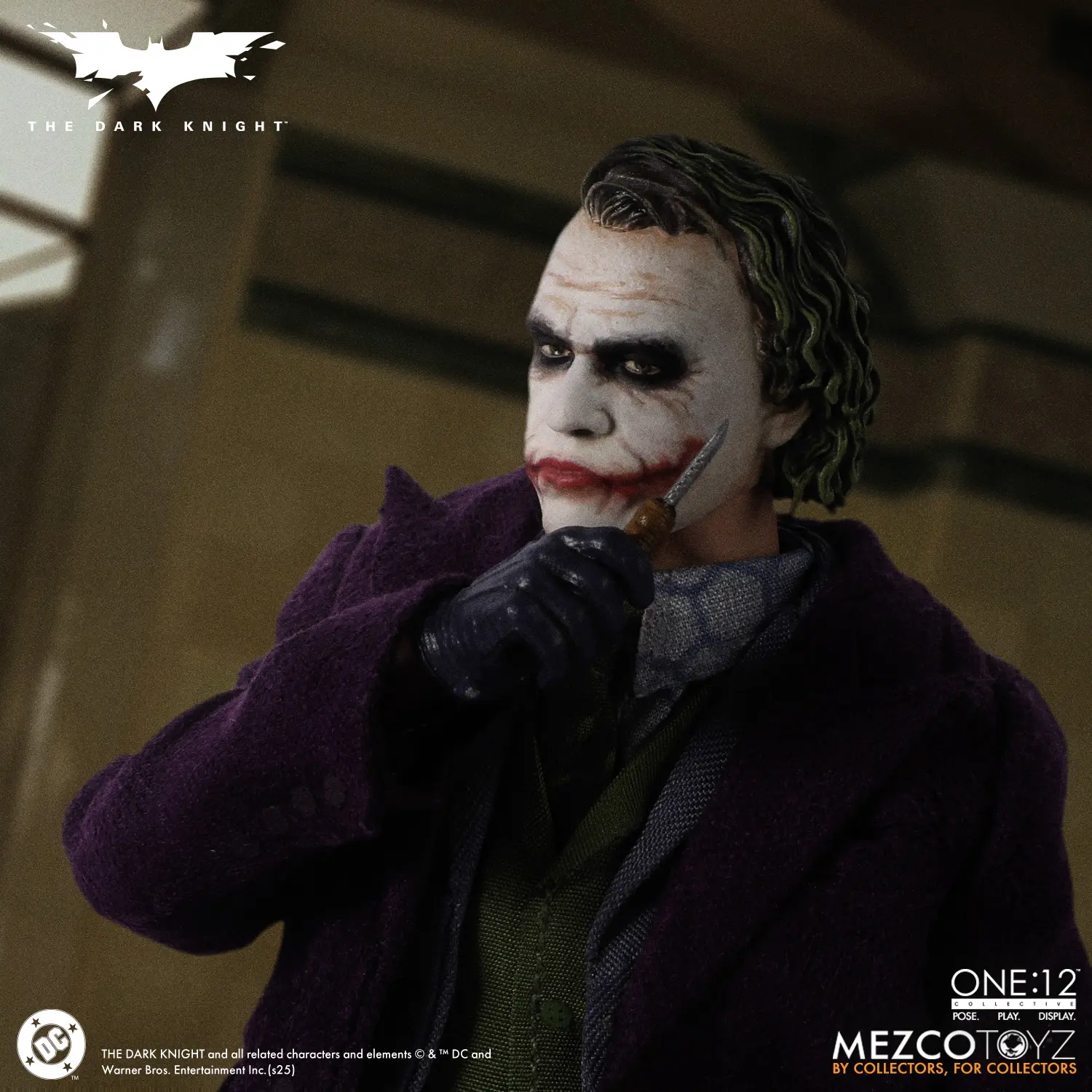 Mezco Studio - 1/12 The Dark Knight: The Joker (Licensed)Statue (GK)