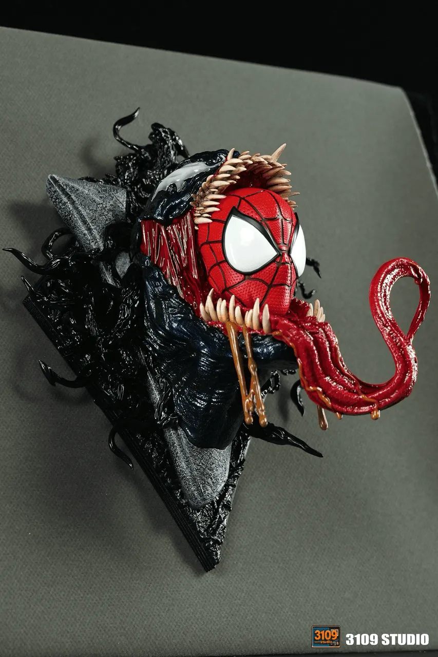 3109 Studio - Spider-Man Venom Wall-Mounted Dual Scale Spider-Man Statue 
