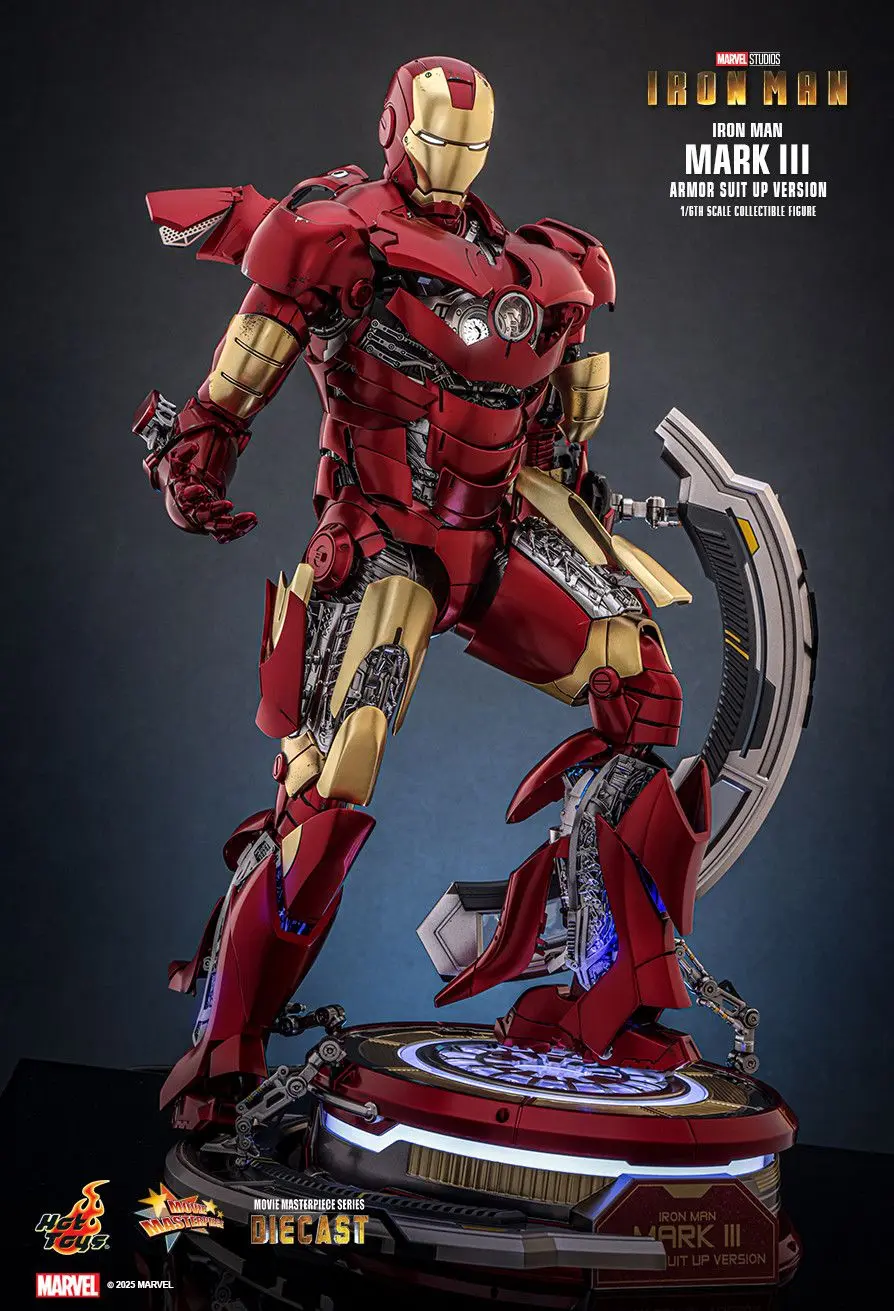 Hottoys - Iron Man Mark III (Armor Suit Up Version) 1/6th scale Collectible Figure MMS825D72 (Licensed)  Action Figure