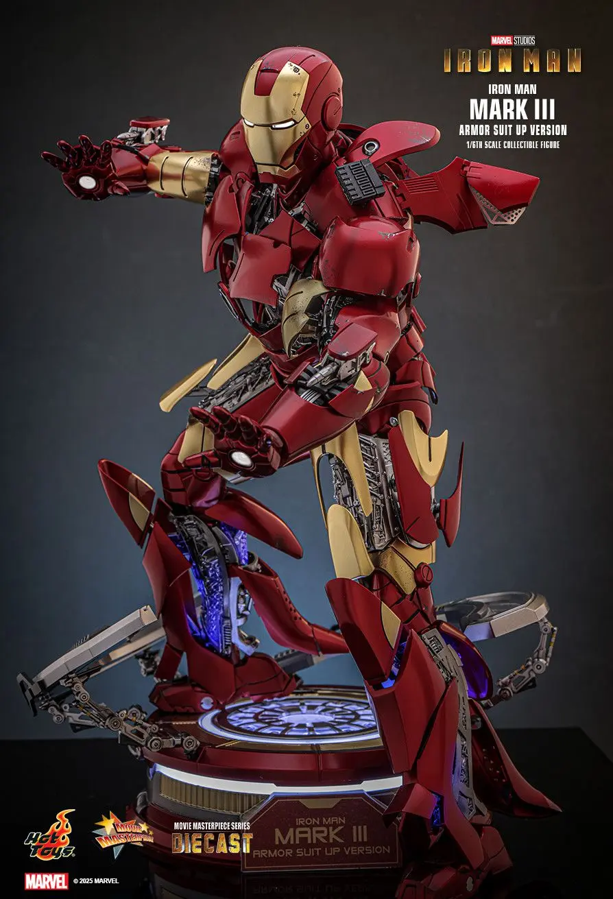 Hottoys - Iron Man Mark III (Armor Suit Up Version) 1/6th scale Collectible Figure MMS825D72 (Licensed)  Action Figure