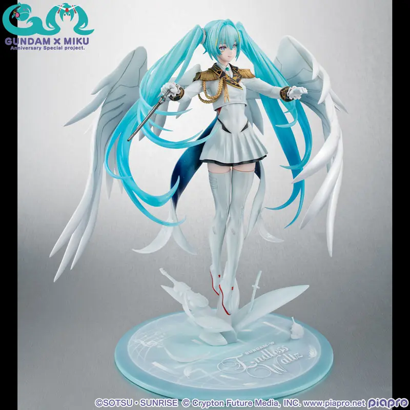 MegaHouse Lucrea Studio - Miku x Gundam PVC 1/7 Statue(GK)