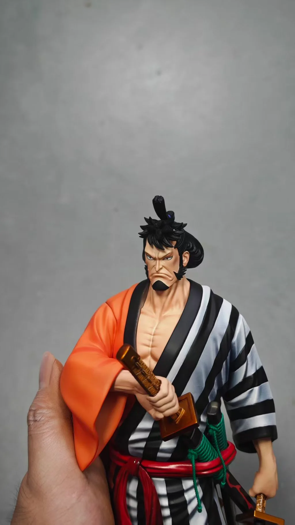 Ghost Studio X Long Hu Studio -  One Piece Nine Red Scabbards #1 Kin'emon Statue(GK)