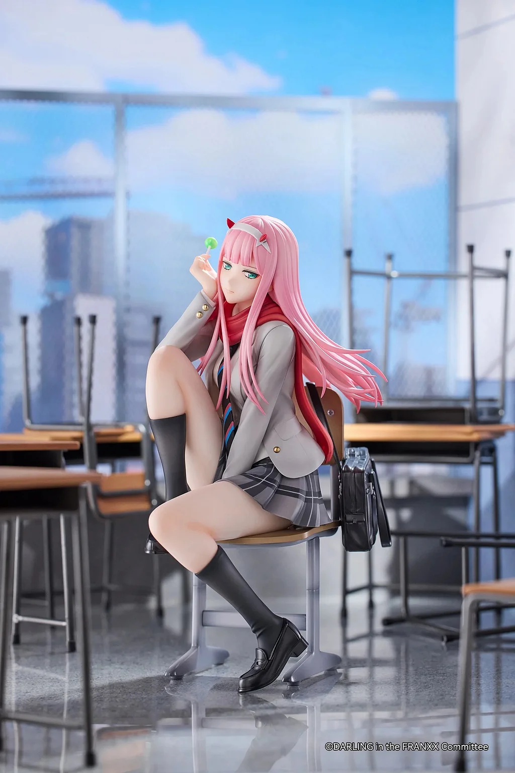 Hanabee - DARLING in the FRANXX Zero Two  Figure Licensed
