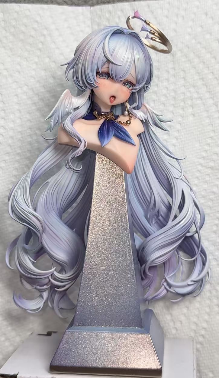 Genius Bee Studio Singing Bird statue