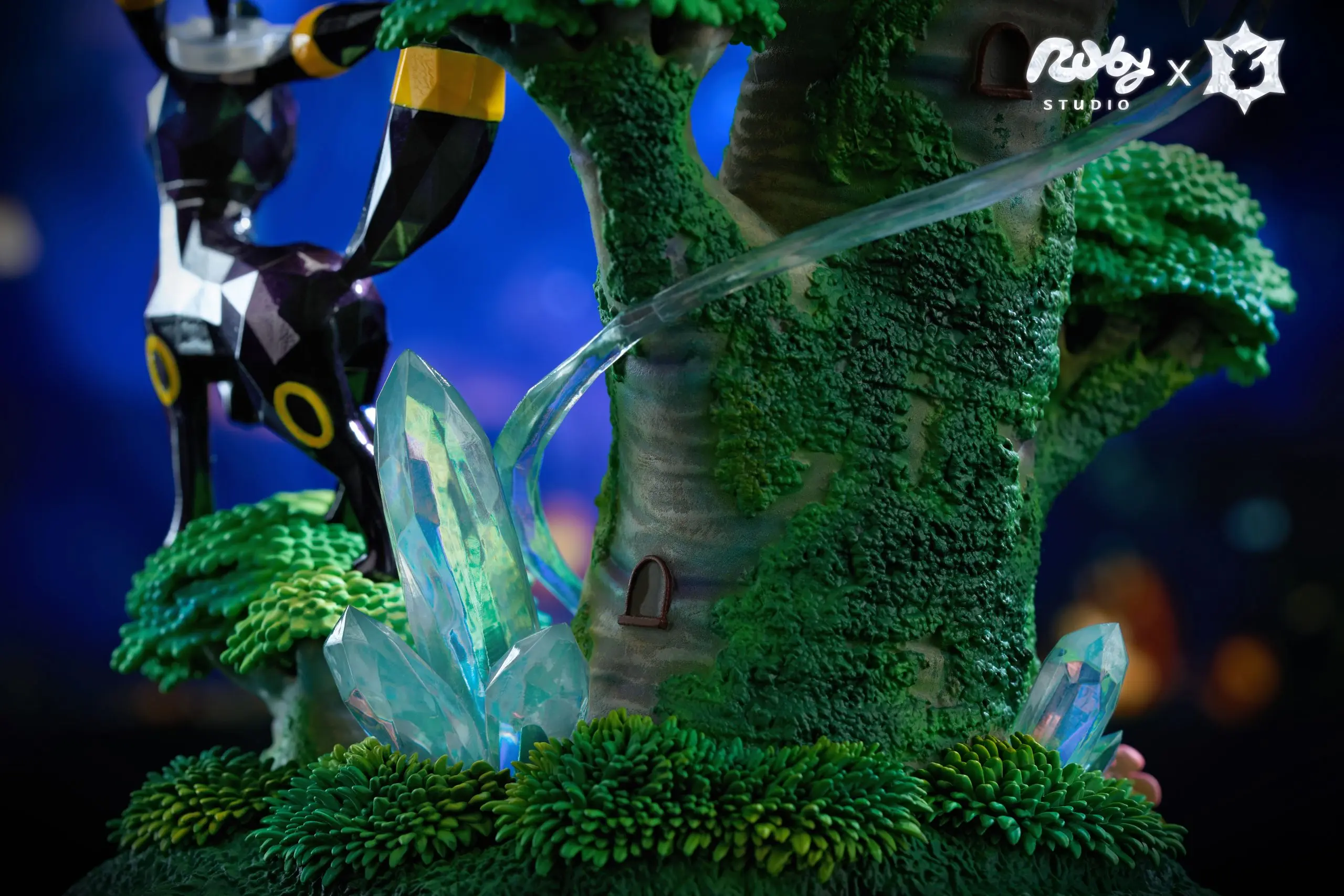 Ruby Studio - Pokemon Terastal Eevee Forest #3 Sun and Moon Statue(GK)