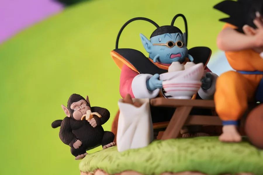 SENZUBEAN Studio - King Kai Planet Eating Dragon Ball Statue 