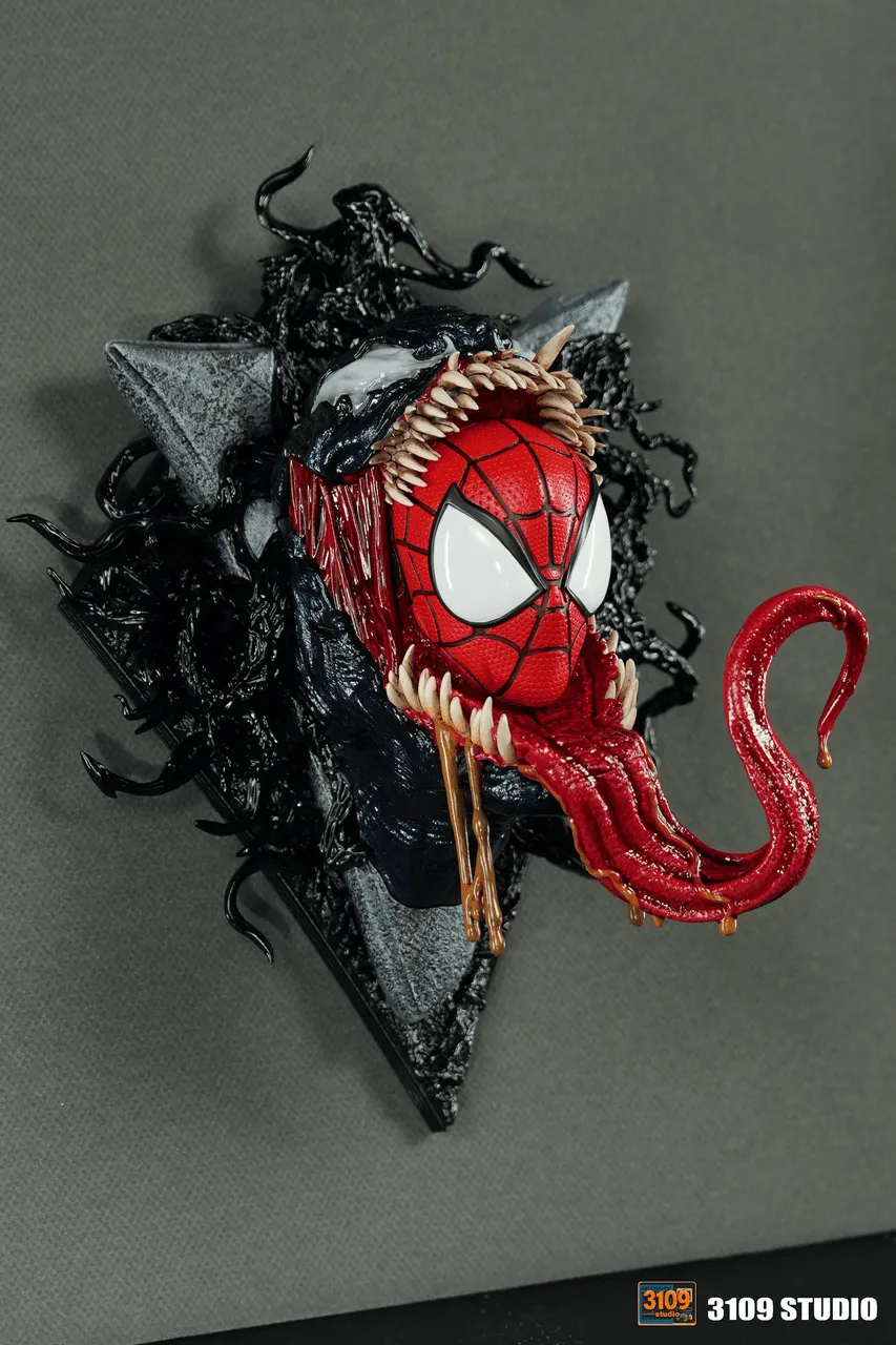 3109 Studio - Spider-Man Venom Wall-Mounted Dual Scale Spider-Man Statue 