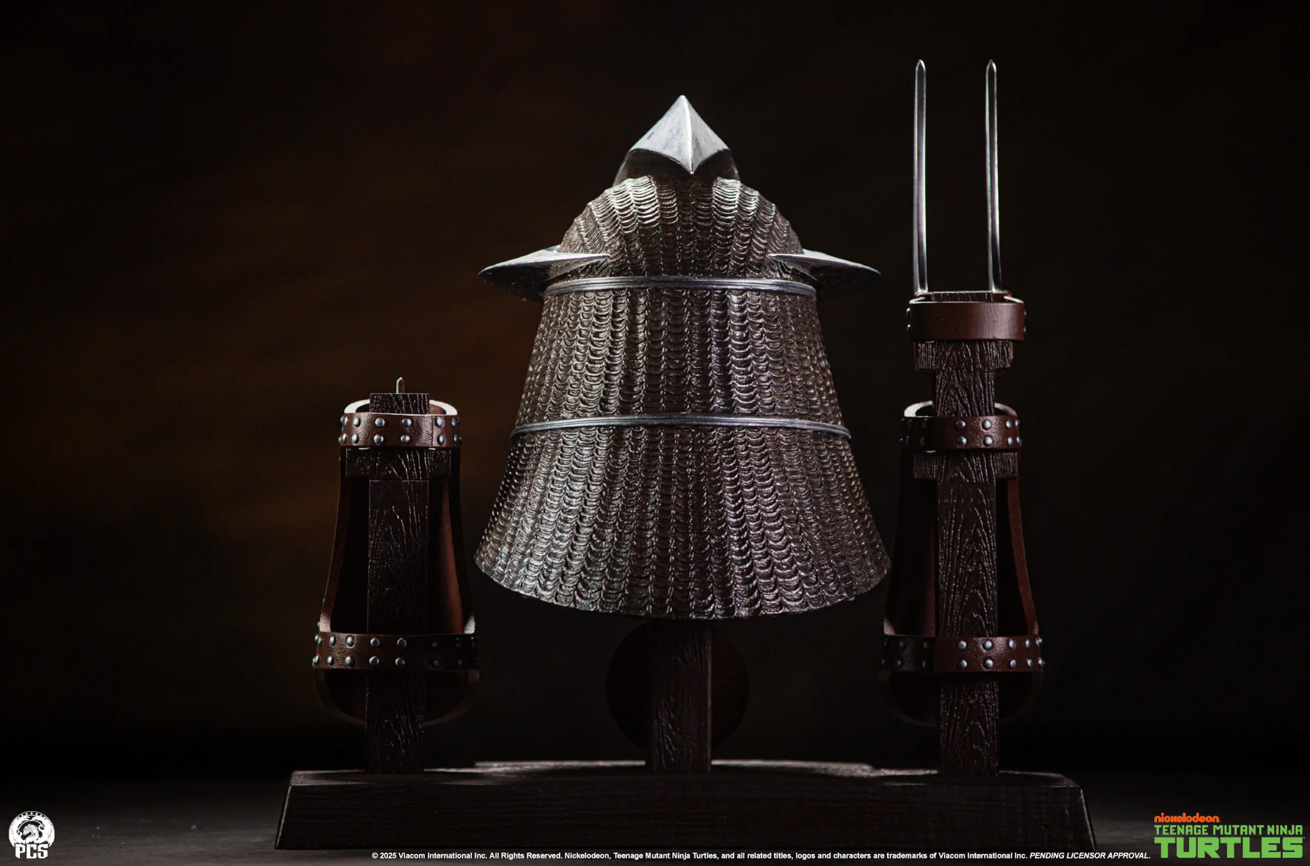 Premium Collectibles studio - Shredder Life-Sized Stainless Steel Armor Set (Licensed) Statue 