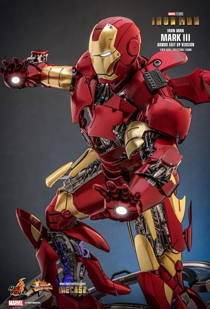 Hottoys - Iron Man Mark III (Armor Suit Up Version) 1/6th scale Collectible Figure MMS825D72 (Licensed)  Action Figure