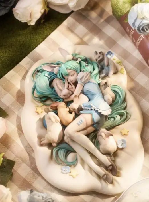 Liang Chan Studio - Sleeping Rabbit Hatsune Miku Statue