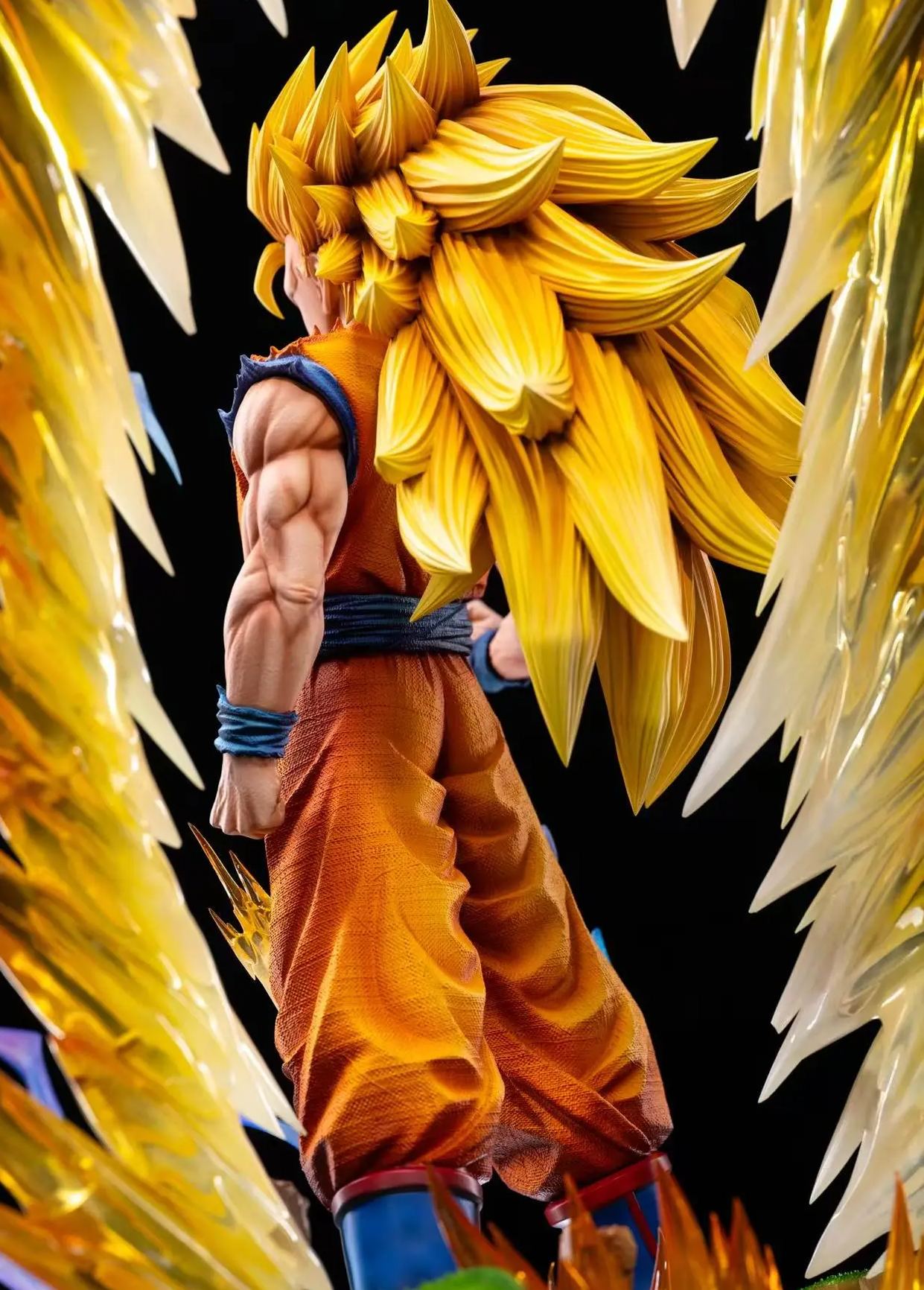 Summer Studio - Dragon Ball Super Saiyan 3 Goku Statue 