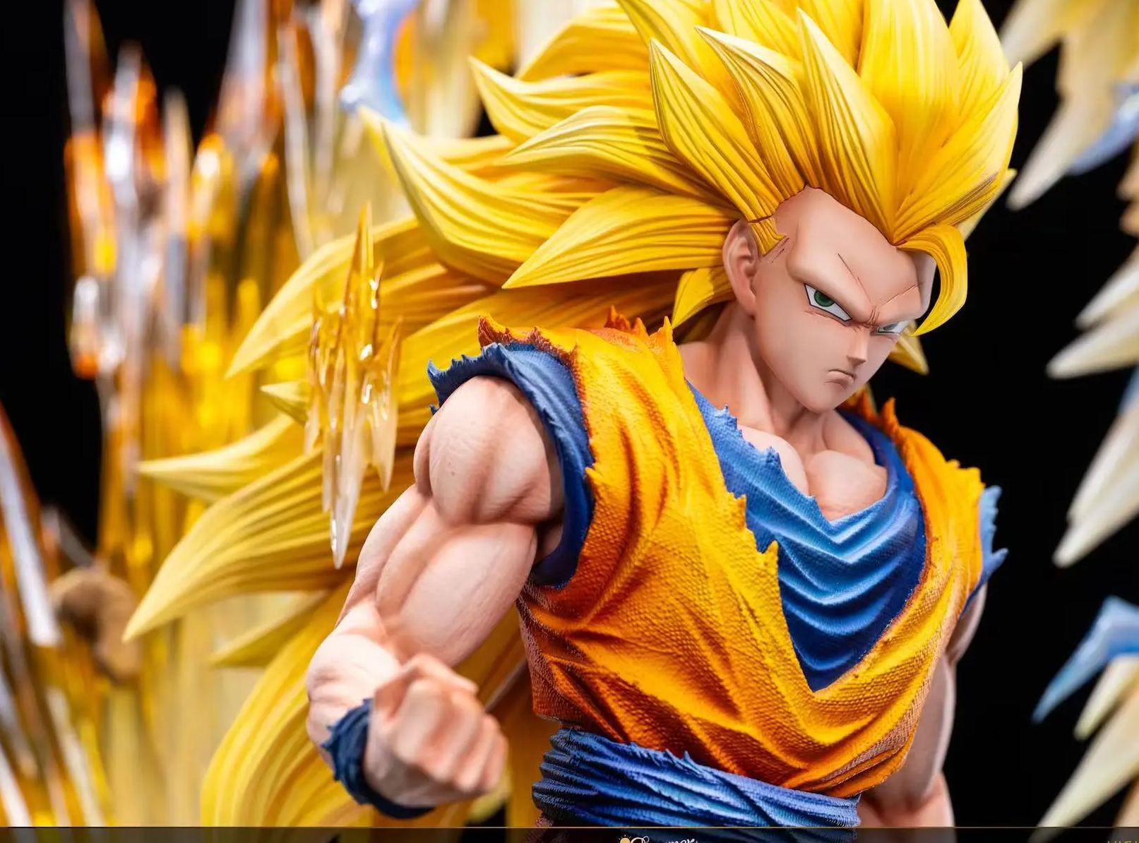 Summer Studio - Dragon Ball Super Saiyan 3 Goku Statue 