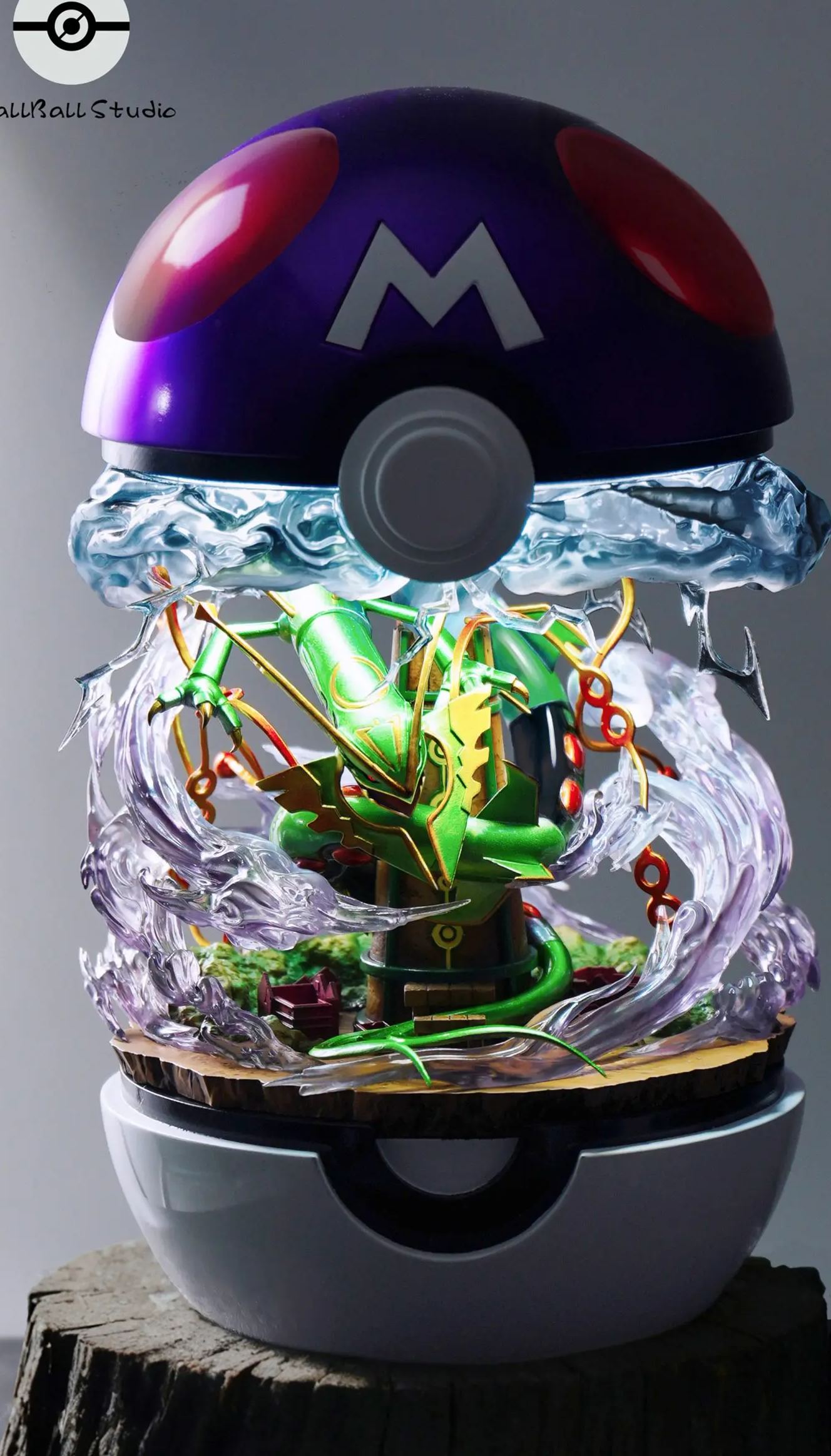 Ball Ball Studio - Mega Rayquaza Pokemon Statue 