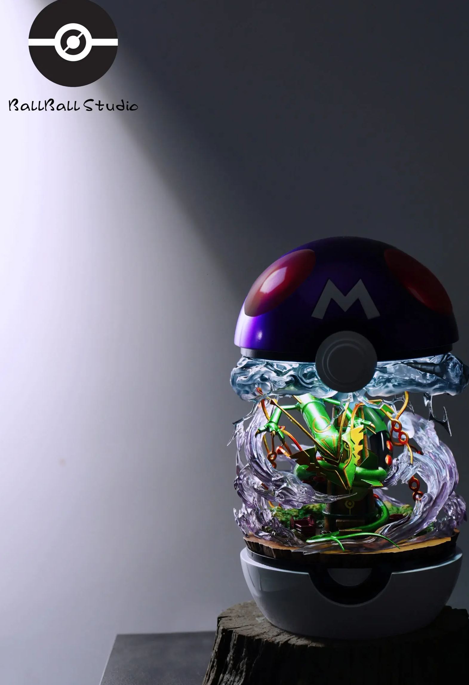 Ball Ball Studio - Mega Rayquaza Pokemon Statue 