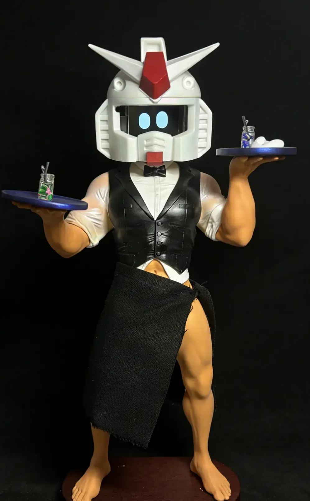 Salted Fish Studio - AI Salted Fish "hi" X "waiter" Statue (Licensed) Statue