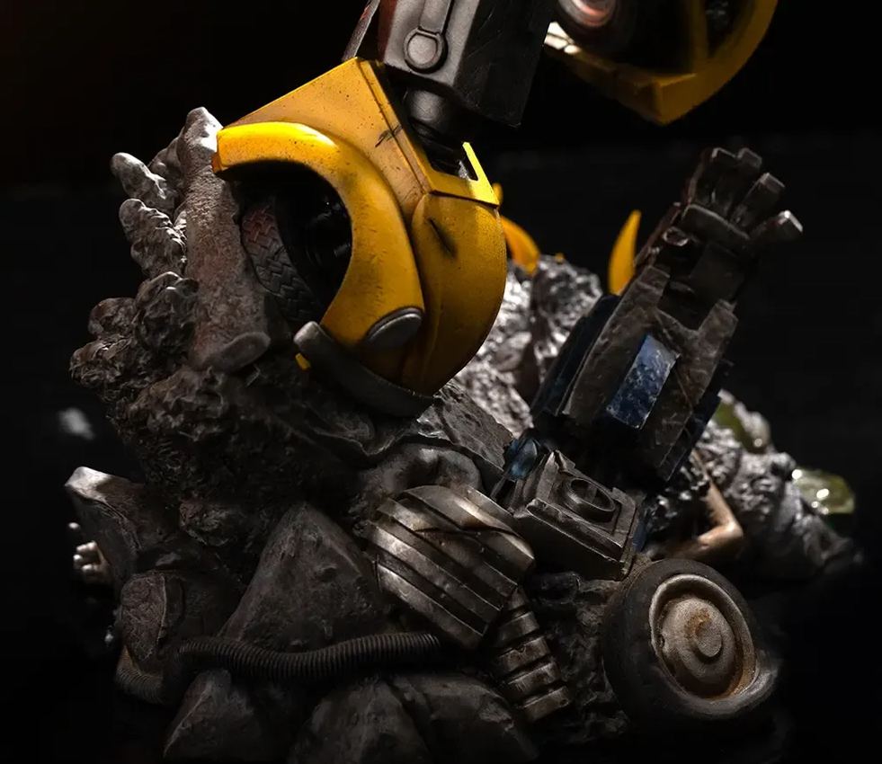 Iron Studio - Bumblebee Transformers - Art Scale HASBR132425-10 Statue Licensed