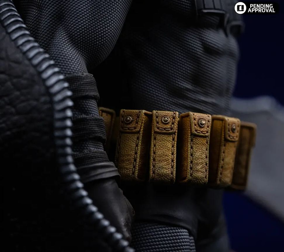 Iron Studio - Batman Absolute - DC Comics - Art Scale 1-10 Statue DCCDCG133125-10  Licensed