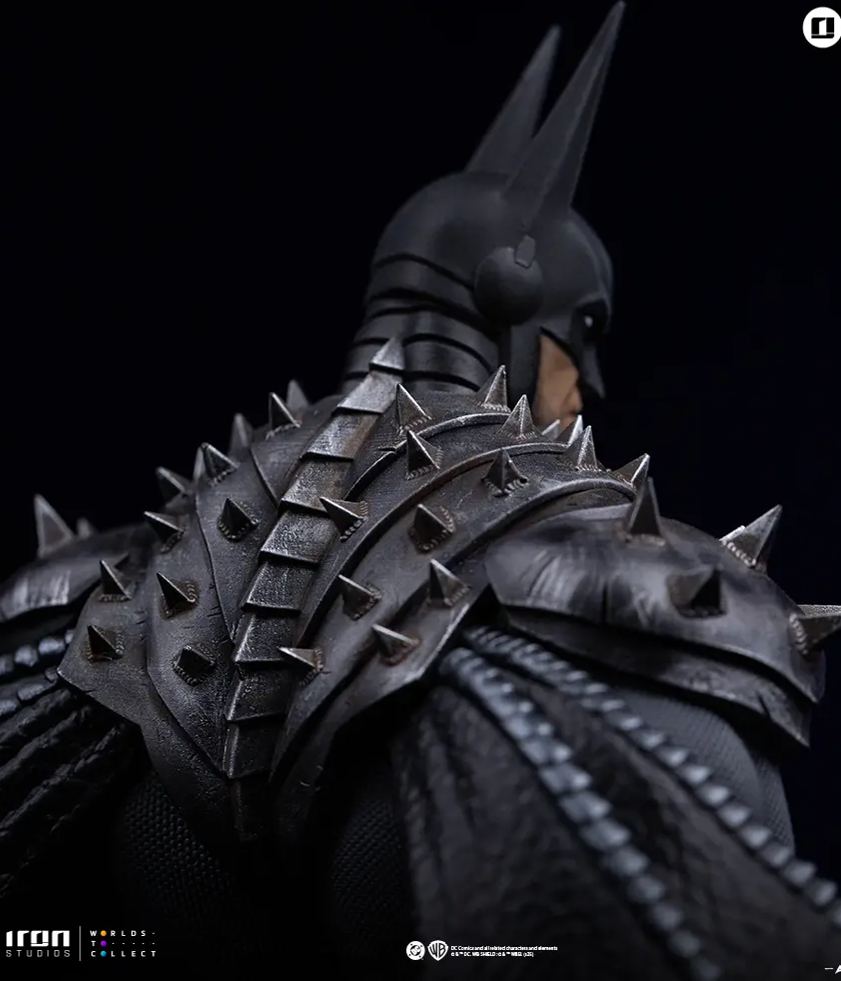 Iron Studio - Batman Absolute - DC Comics - Art Scale 1-10 Statue DCCDCG133125-10  Licensed