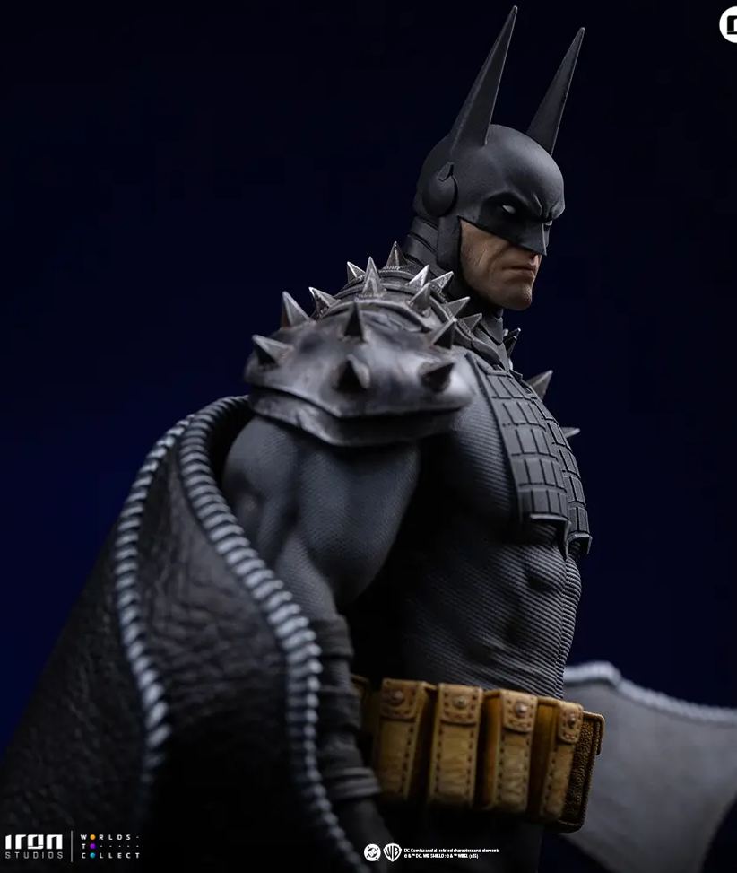 Iron Studio - Batman Absolute - DC Comics - Art Scale 1-10 Statue DCCDCG133125-10  Licensed