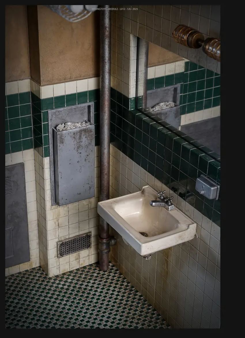 MOjingToys - 1/6 Modular Series - JOKER Bathroom Scene Base L012 Licensed Statue