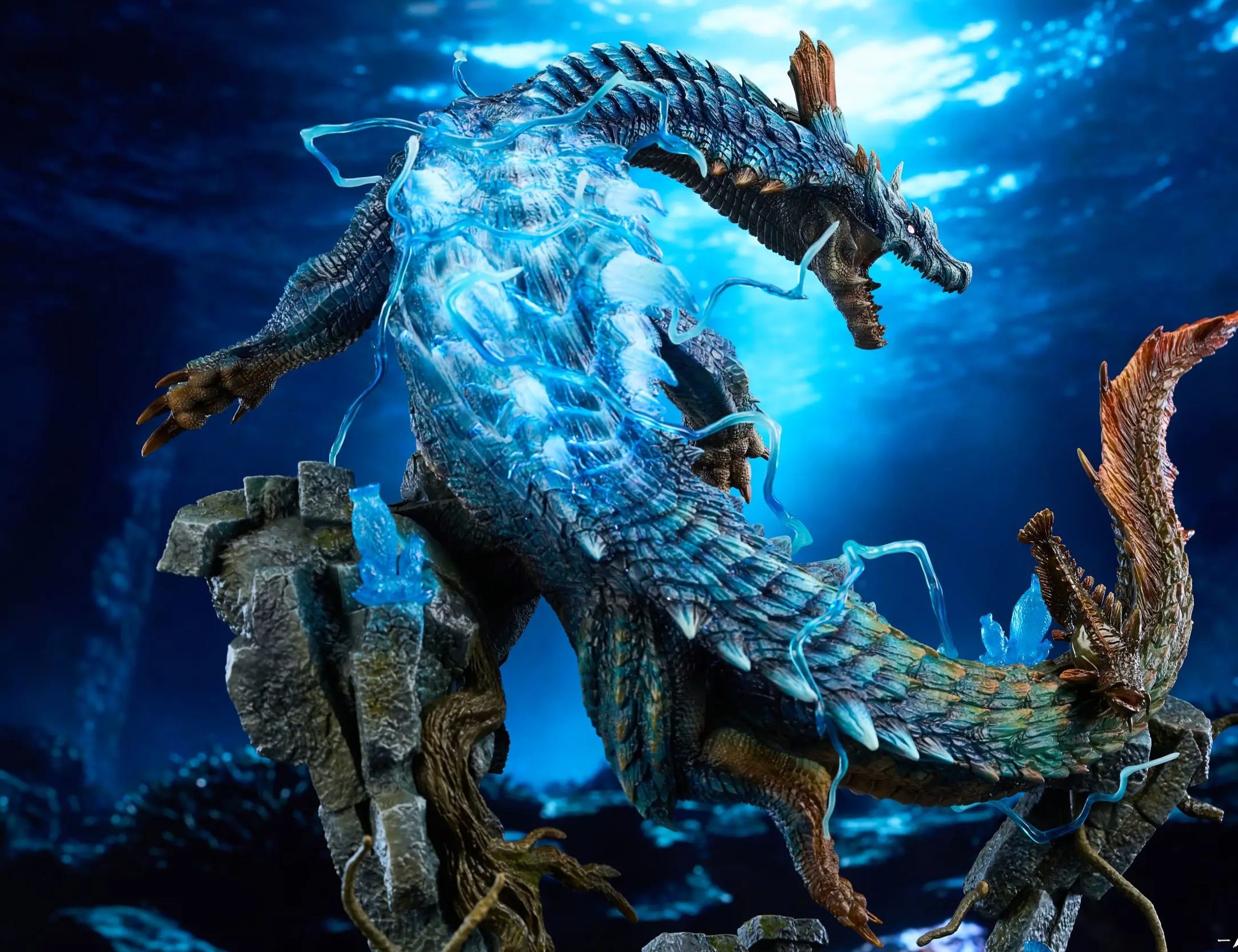 Roaring Wild Studio - Lagiacrus X Abyssal Laguacrus Monster Hunter Statue