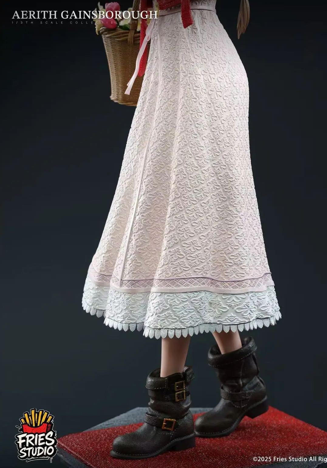 Fries Studio - Final Fantasy Series: Aerith Gainsborough Statue 