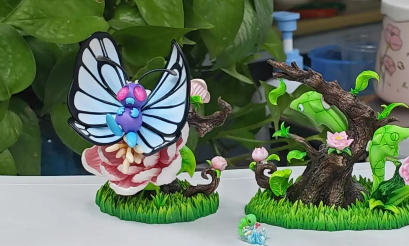 Game Master Studio - Caterpie Evolution Set Pokemon Statue 